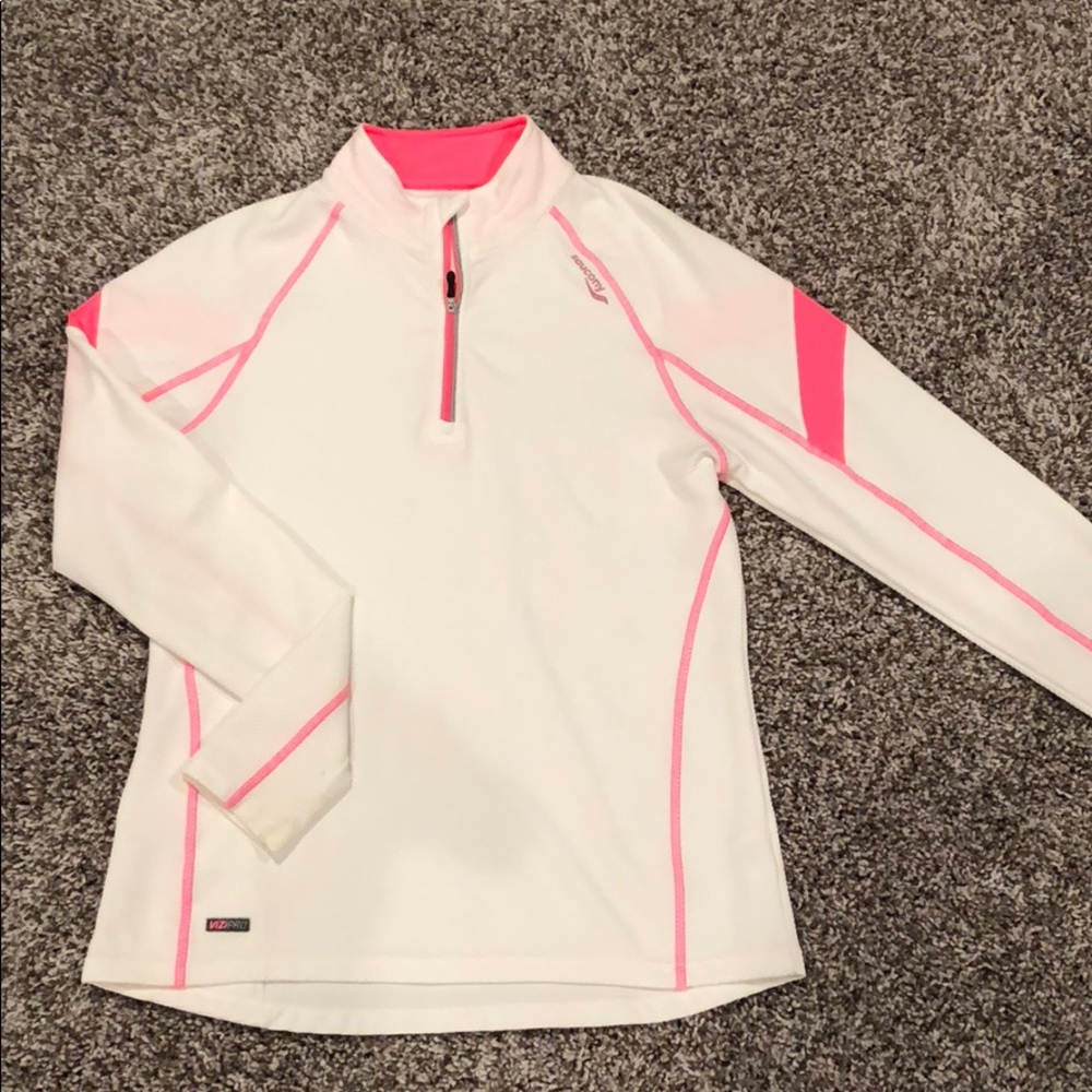 EUC Saucony active quarter zip pullover medium